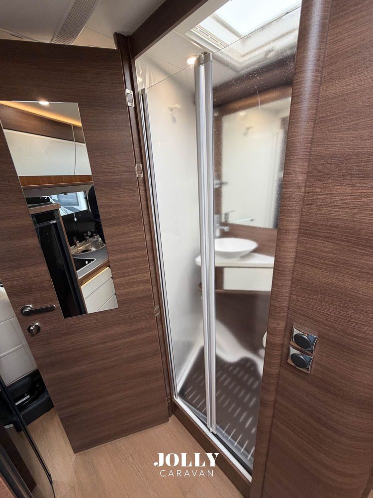 RAPIDO 854F GARAGE - Motorhome Usato Padova Motorhome Usato Veneto - Jolly Caravan -19.jpg